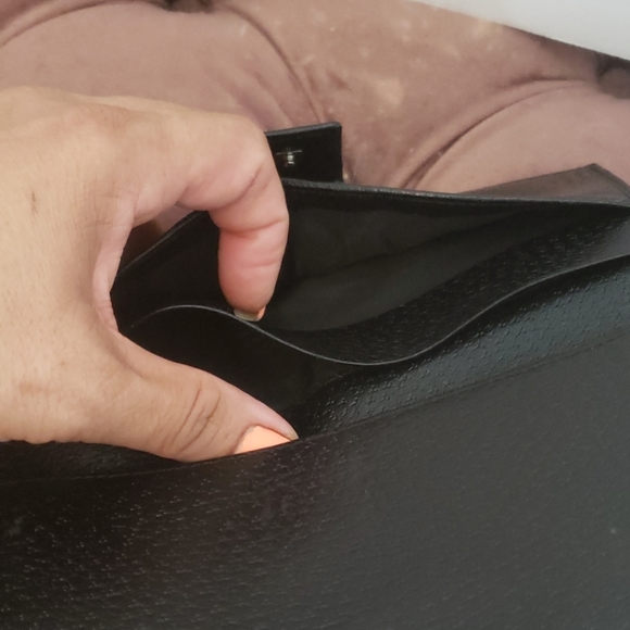 Gucci ⚫ leather wallet w silver plate - Picture 7 of 8